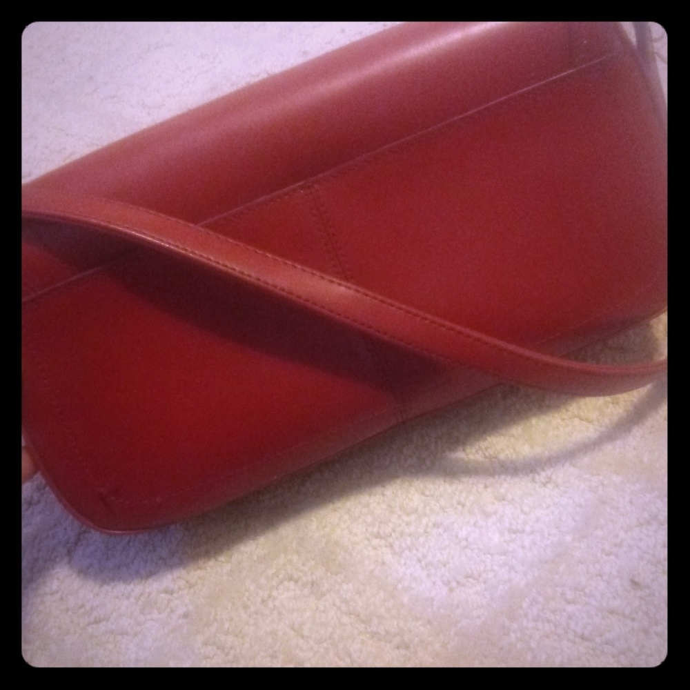 Kenneth Cole RED MEDIUM HANDBAG
